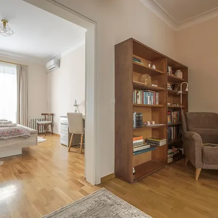 Apartament Charming Light-filled 2br Near Park And Ndk Sofia