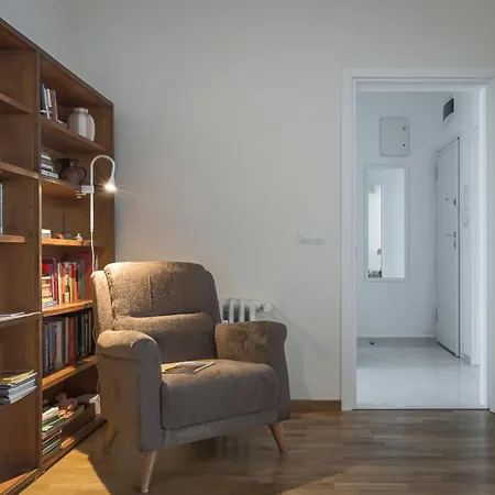 Charming Light-filled 2br Near Park And Ndk Apartament